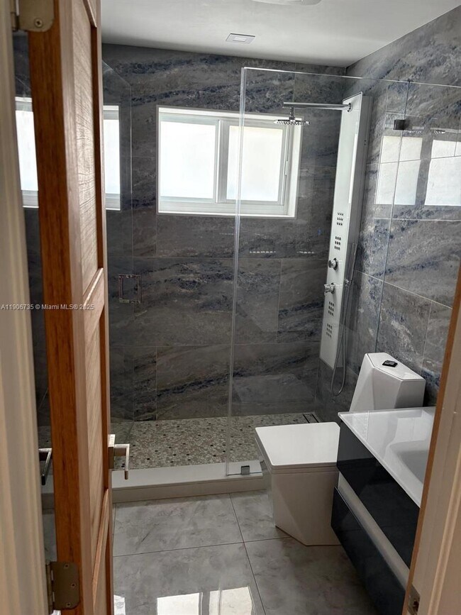 Building Photo - 13847 Jackson St