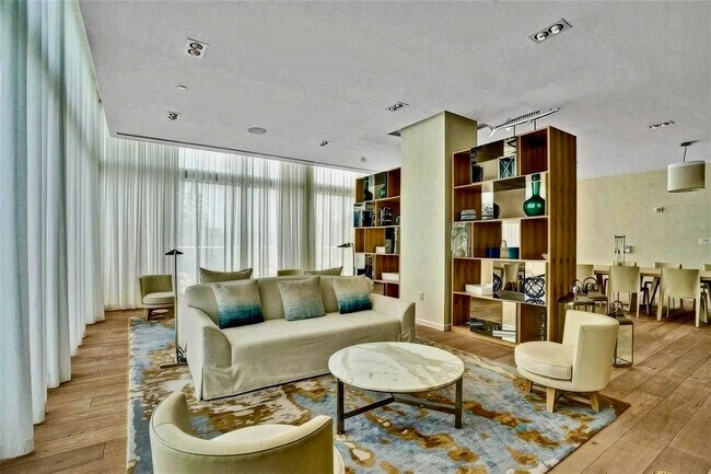 Building Photo - 401 N Birch Rd