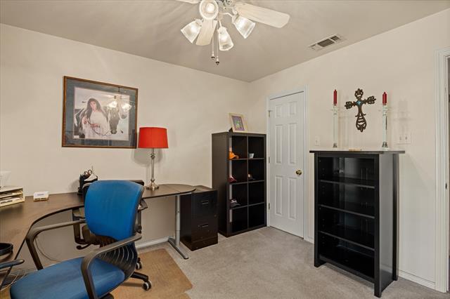 Building Photo - 8901 Magnolia Vale Dr