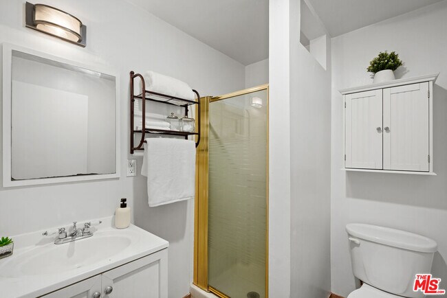 Building Photo - 5539 Buffalo Ave