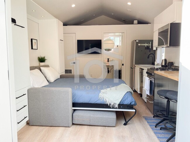 Building Photo - Skrzypek