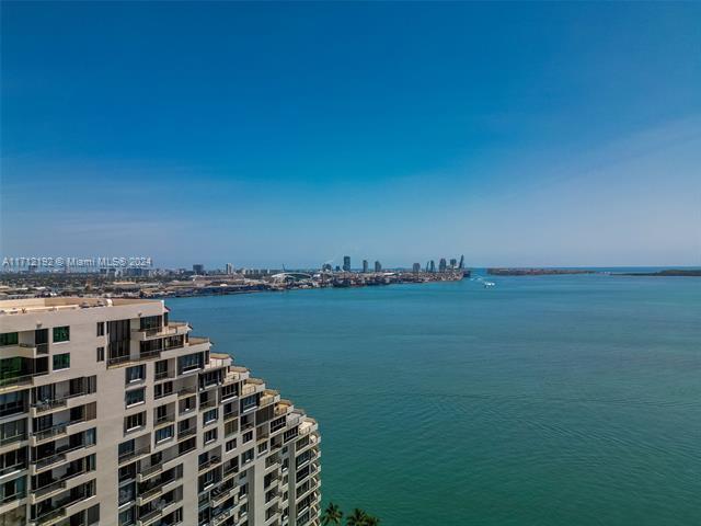 Building Photo - 520 Brickell Key Dr