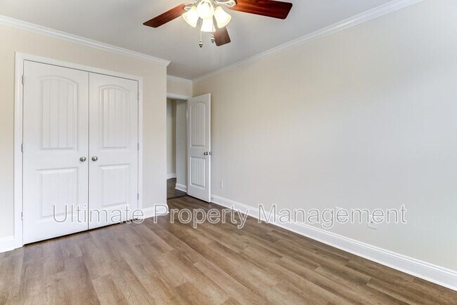 Building Photo - 902 Kiwi Ln