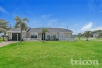 Building Photo - 2623 NE 22nd Ave