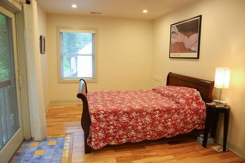 Building Photo - 4872 River Rd