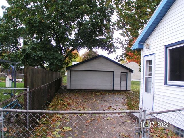 Building Photo - 1544 32nd St SW