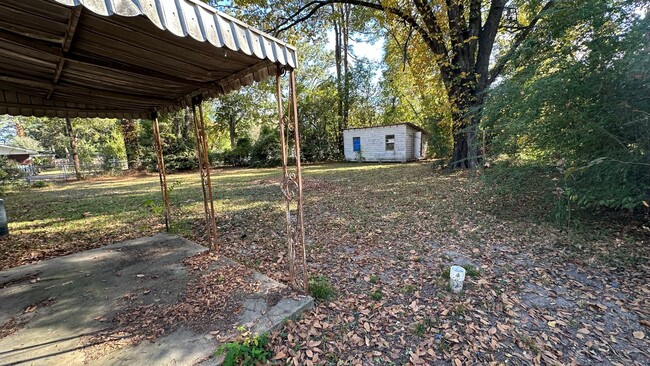 Building Photo - Cute 3 bed House