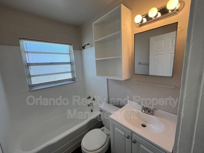 Building Photo - 1339 Winnifred St