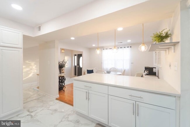 Building Photo - 5105 Spring Rock Ct