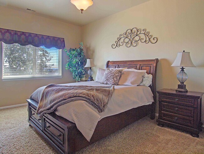 Building Photo - 7975 Ruststone Ct
