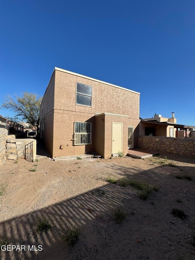 Building Photo - 943 Montera Rd