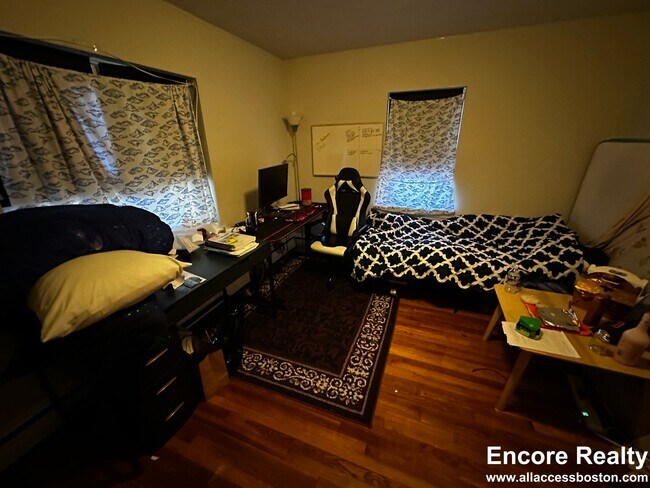 Building Photo - 67 Chiswick Rd