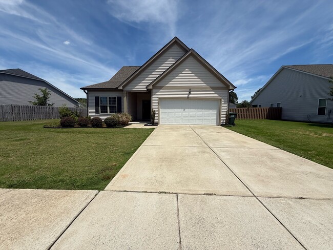 Building Photo - 222 Skyway Dr
