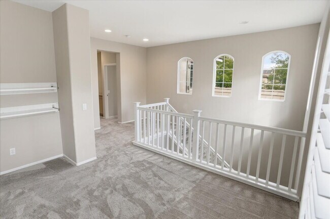 Building Photo - Spacious Alta Vista Valencia Home with Loft, Private Yard, and Community Amenities