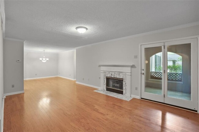 Building Photo - 202 Peachtree Forest Dr