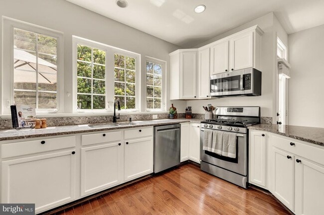 Building Photo - 6747 Applemint Ln