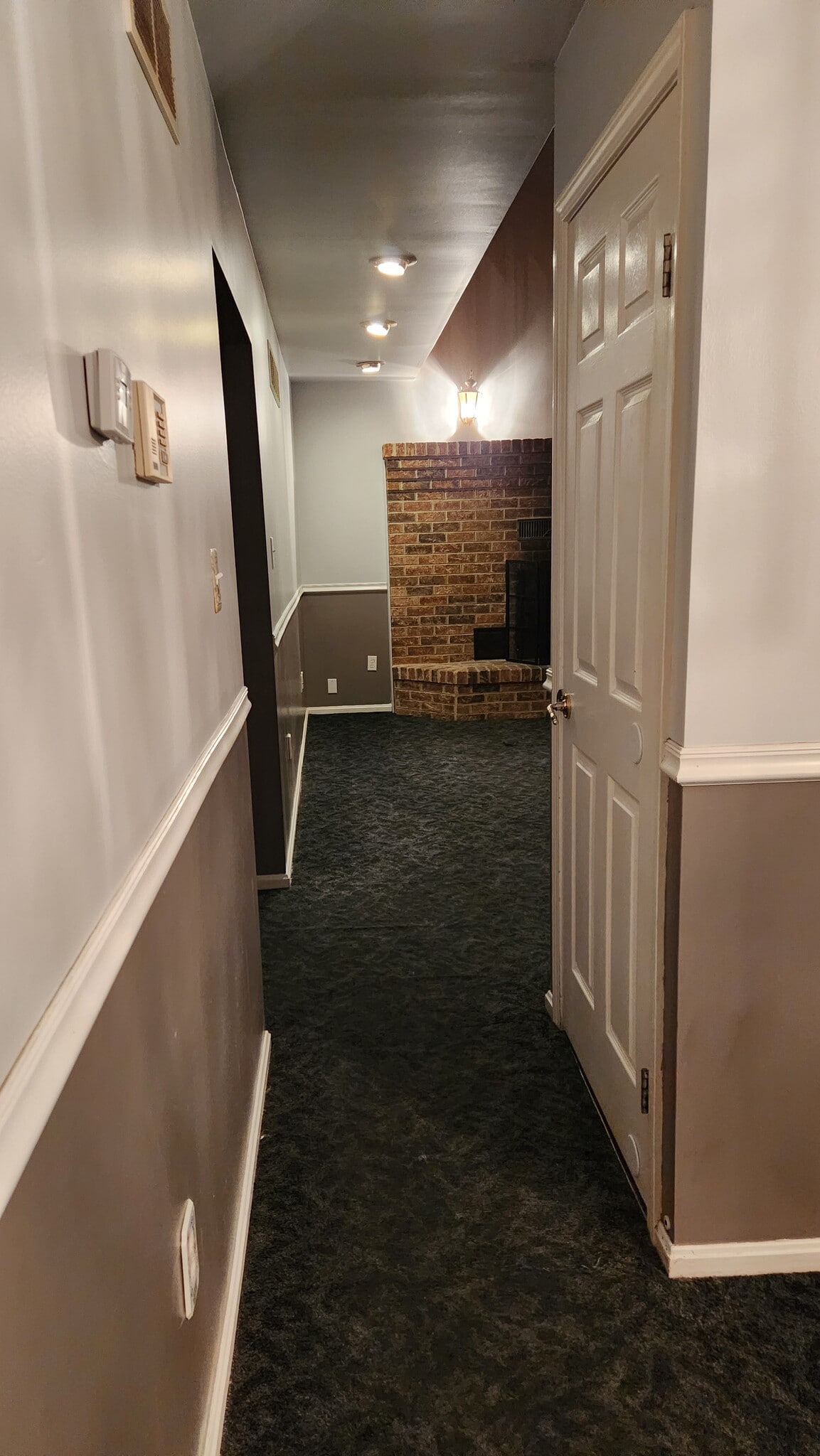 Building Photo - 1815 N 6th Ave