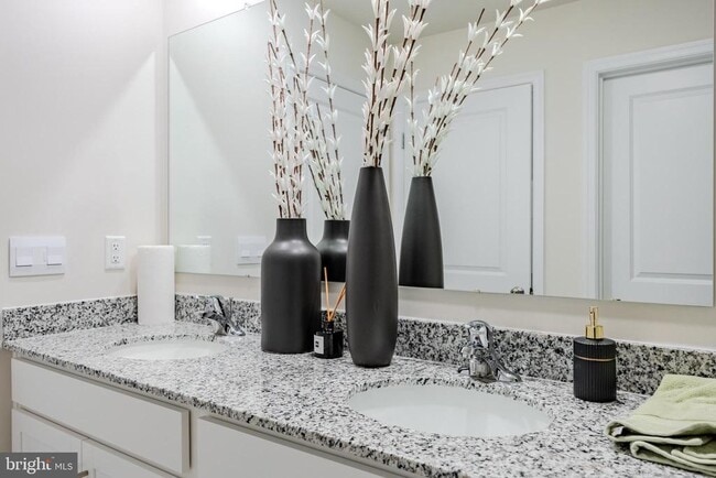 Building Photo - 171 Schyrock Dr