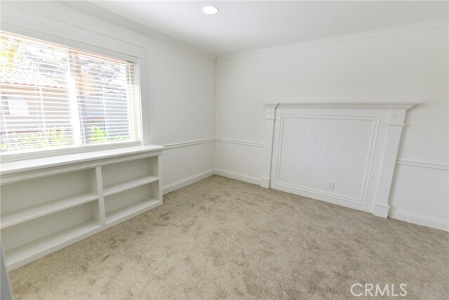 Building Photo - 484 Plaza Estival