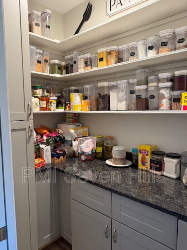 Building Photo - 3948 Ella Dr