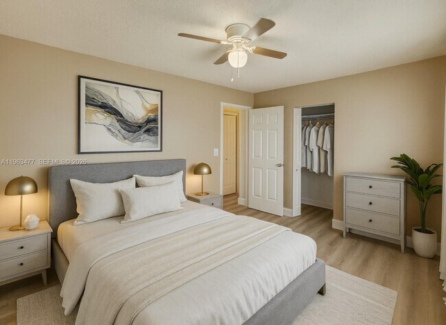 Building Photo - 1451 NE 170th St