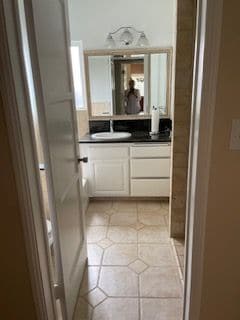 Building Photo - 1000 Chevron Ct