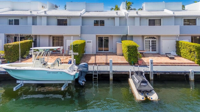 Building Photo - 3827 NE 166th St