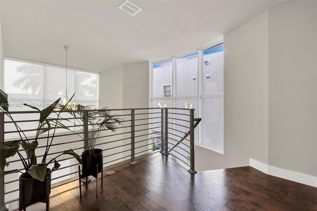 Building Photo - 7535 NW 98th Ave