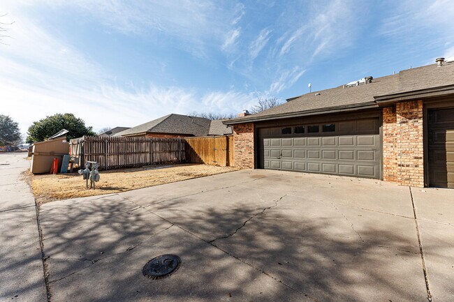 Building Photo - 9603 Orlando Ave