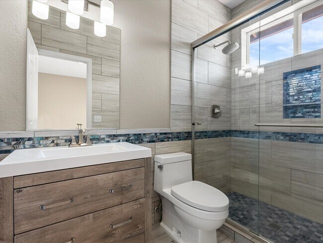 Building Photo - Fieldcreek Gem