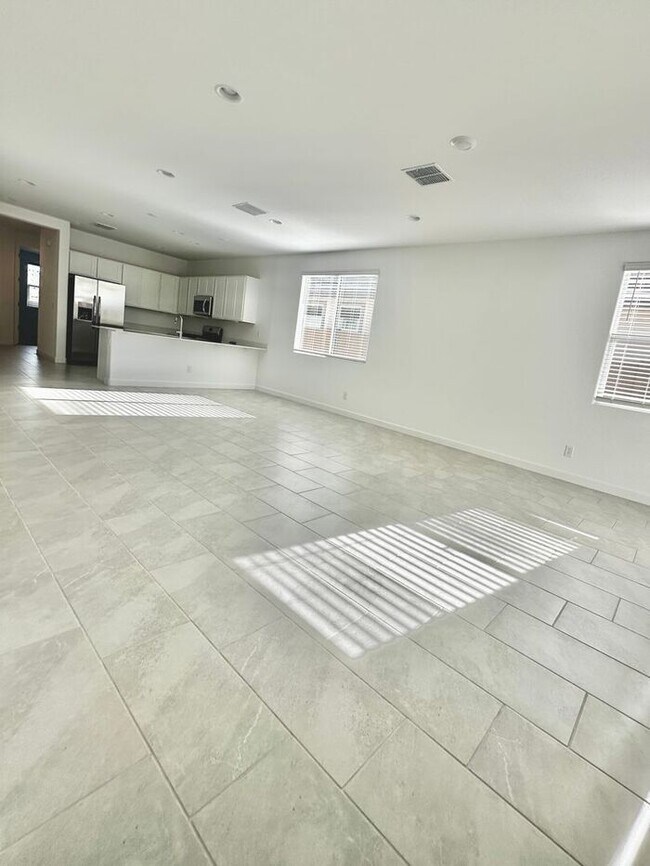 Building Photo - Be the $500 Off Move-In Special! First to Live Here! 5BR/3Bath Rental in Asante at Artisan!