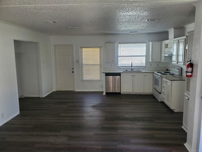 Building Photo - 11806 Greenglen Dr