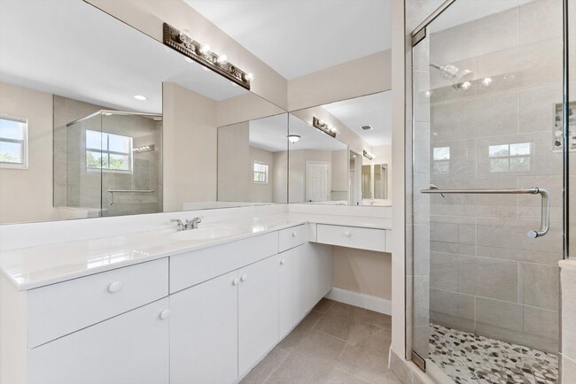 Building Photo - 12348 Clearfalls Dr