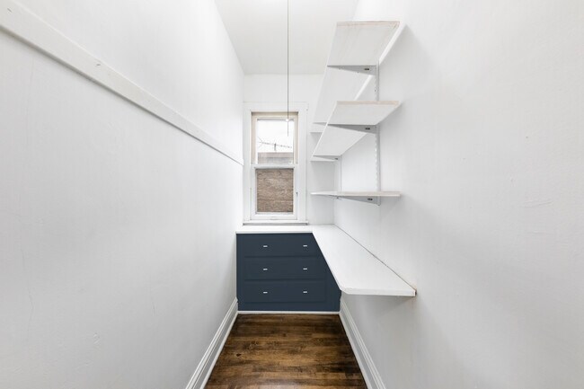 Building Photo - 3000 S Homan Ave