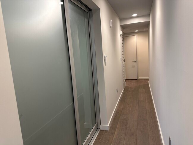 Building Photo - 1238 Sutter St