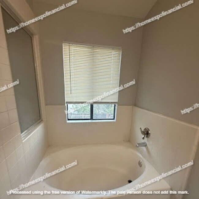 Building Photo - Nice Home For Rent