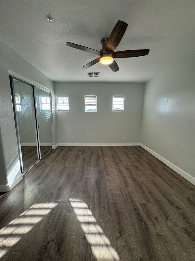 Building Photo - 29855 N 71st Dr