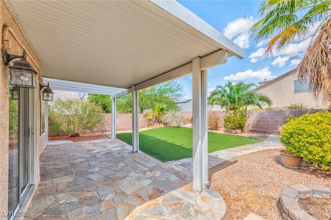 Building Photo - 3520 Tuscany Village Dr