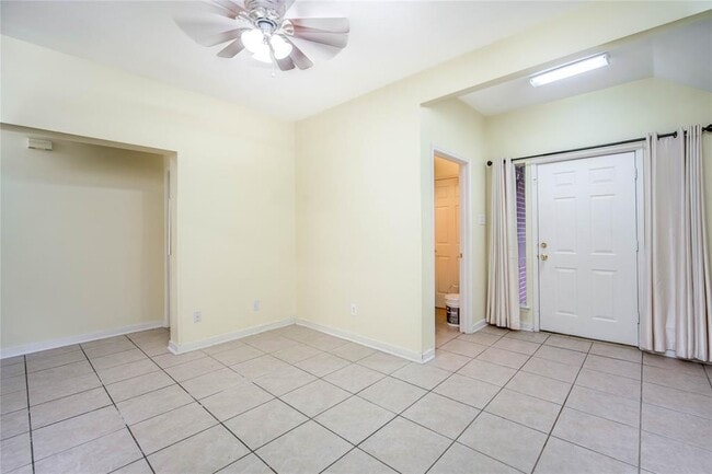 Building Photo - 16518 Lazy Ridge Rd