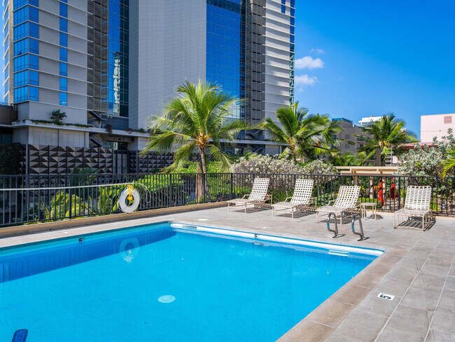 Building Photo - 2140 Kuhio Avenue-SI ID1327717P