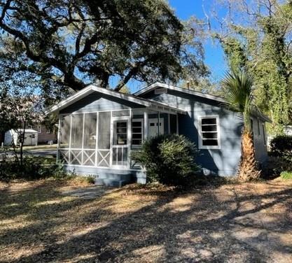 Primary Photo - 616 Seabreeze Dr