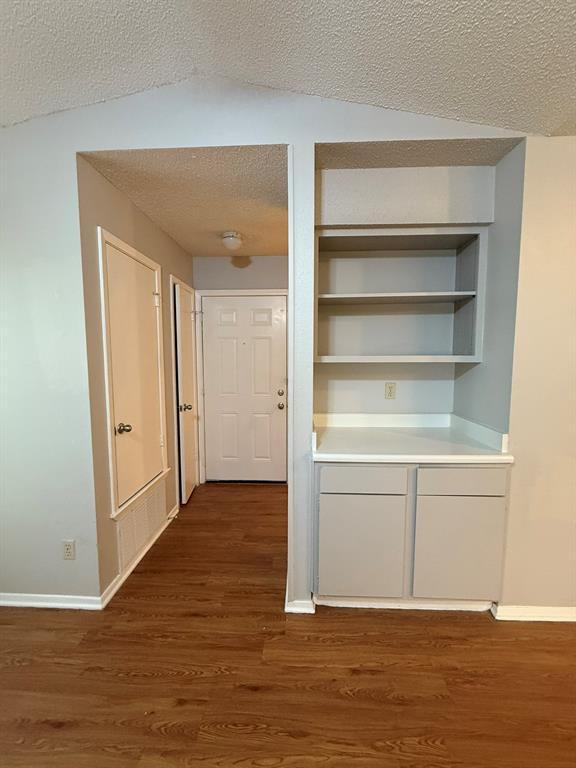 Building Photo - 12812 Tomanet Trail