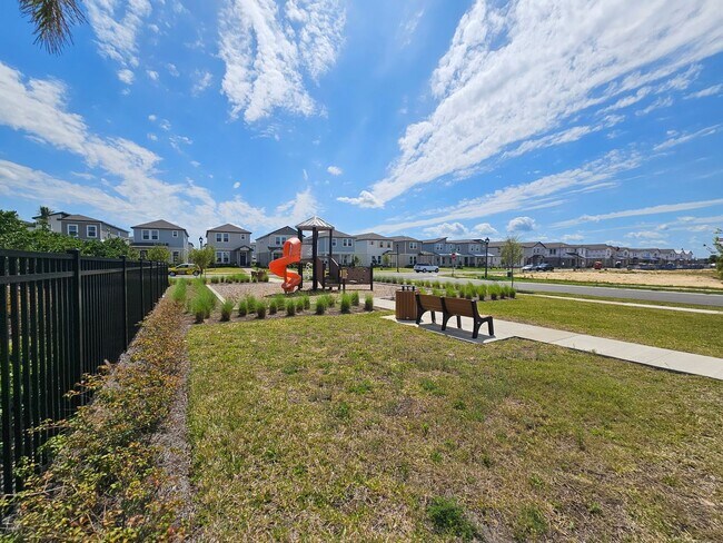 Building Photo - Coming Soon! Gorgeous Townhome For Rent in Horizon West Winter Garden  just west of Disney off th...