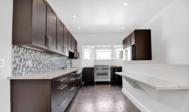 Building Photo - 1350 Dolores St