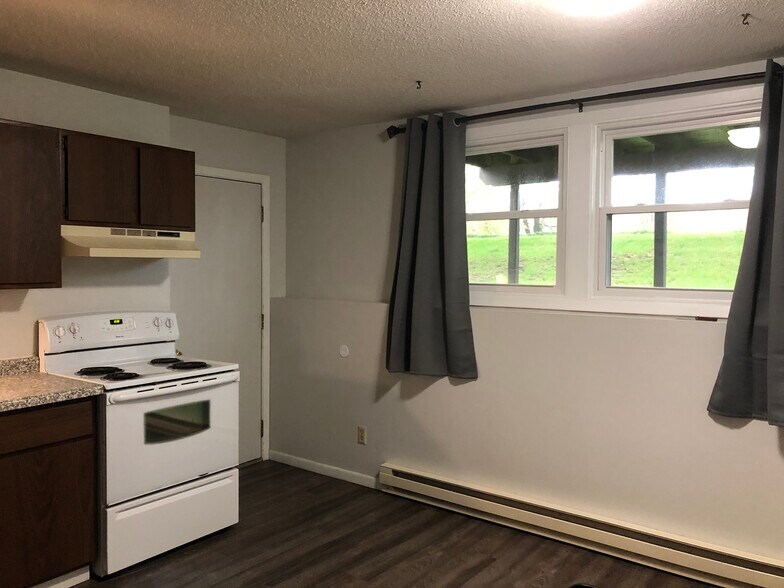 Building Photo - 1004 Terrace Dr