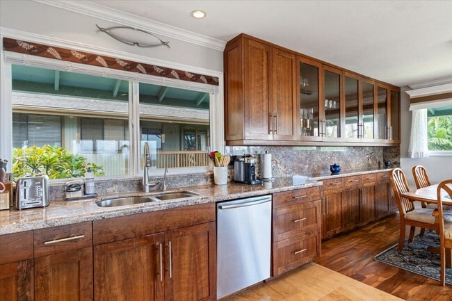 Building Photo - 460 Polulani Dr