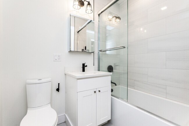 Building Photo - 12 Reedsdale St