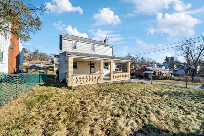 Building Photo - 3212 Orchard St