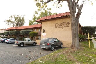 Building Photo - Elan Pointe Vista