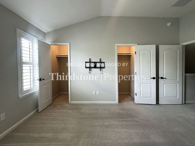 Building Photo - 6131 Bartram Village Dr
